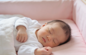  新生儿一天睡多久正常？新手爸妈必看的睡眠指南